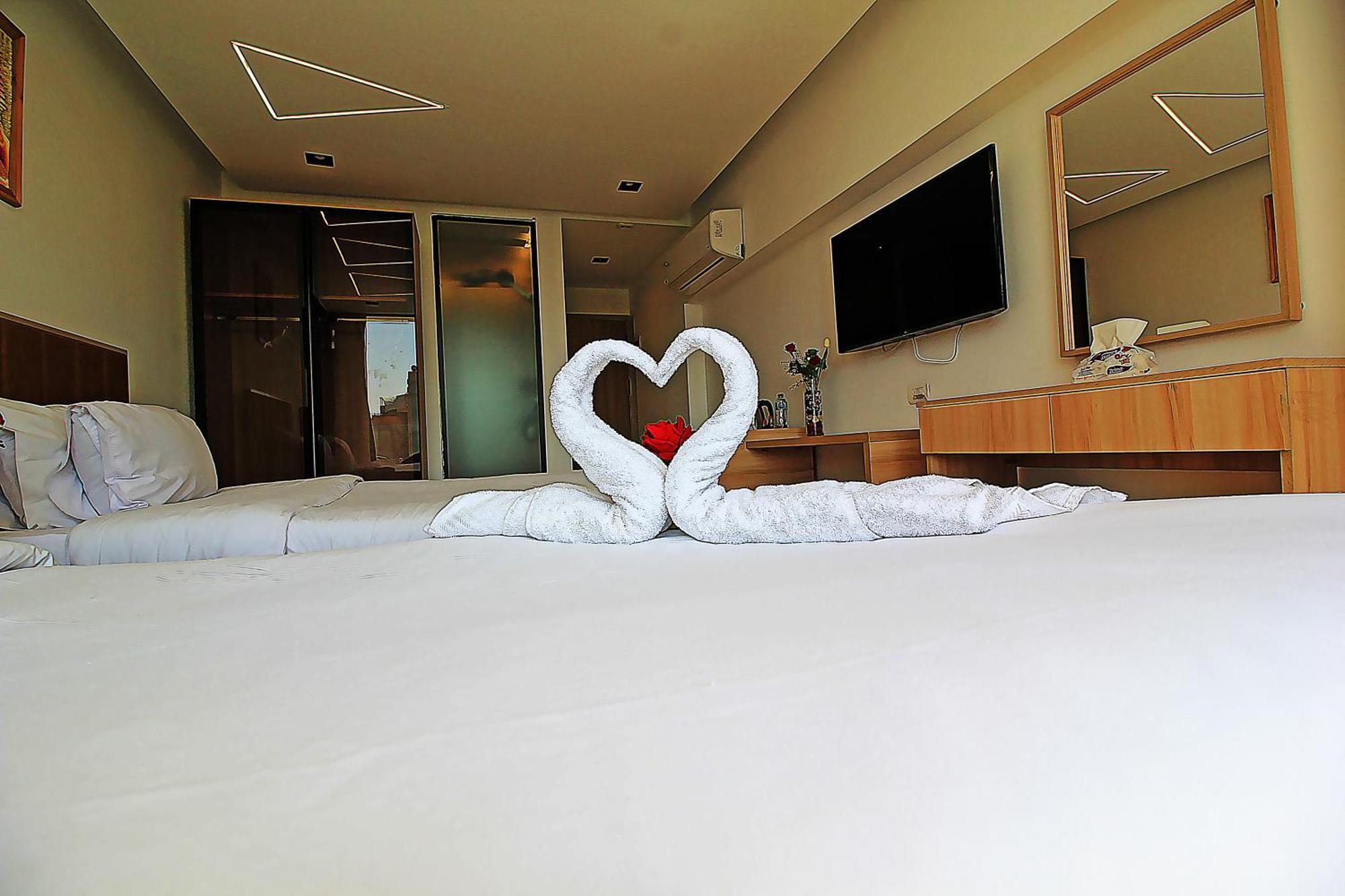 The Platinum Pyramid View Inn Kafrat al Jabal Екстер'єр фото