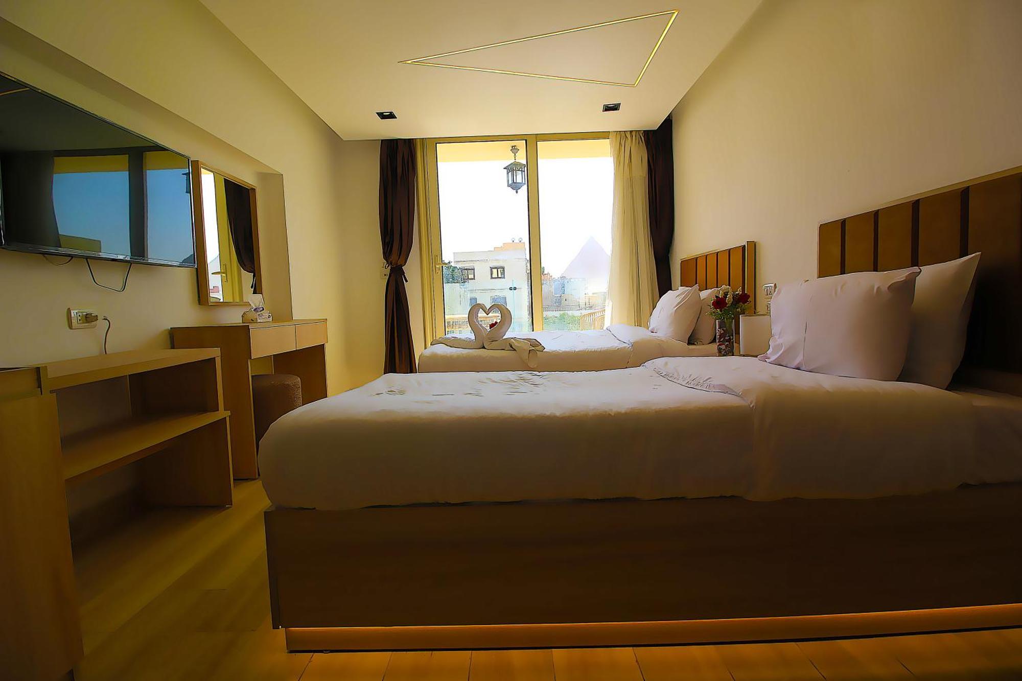 The Platinum Pyramid View Inn Kafrat al Jabal Екстер'єр фото