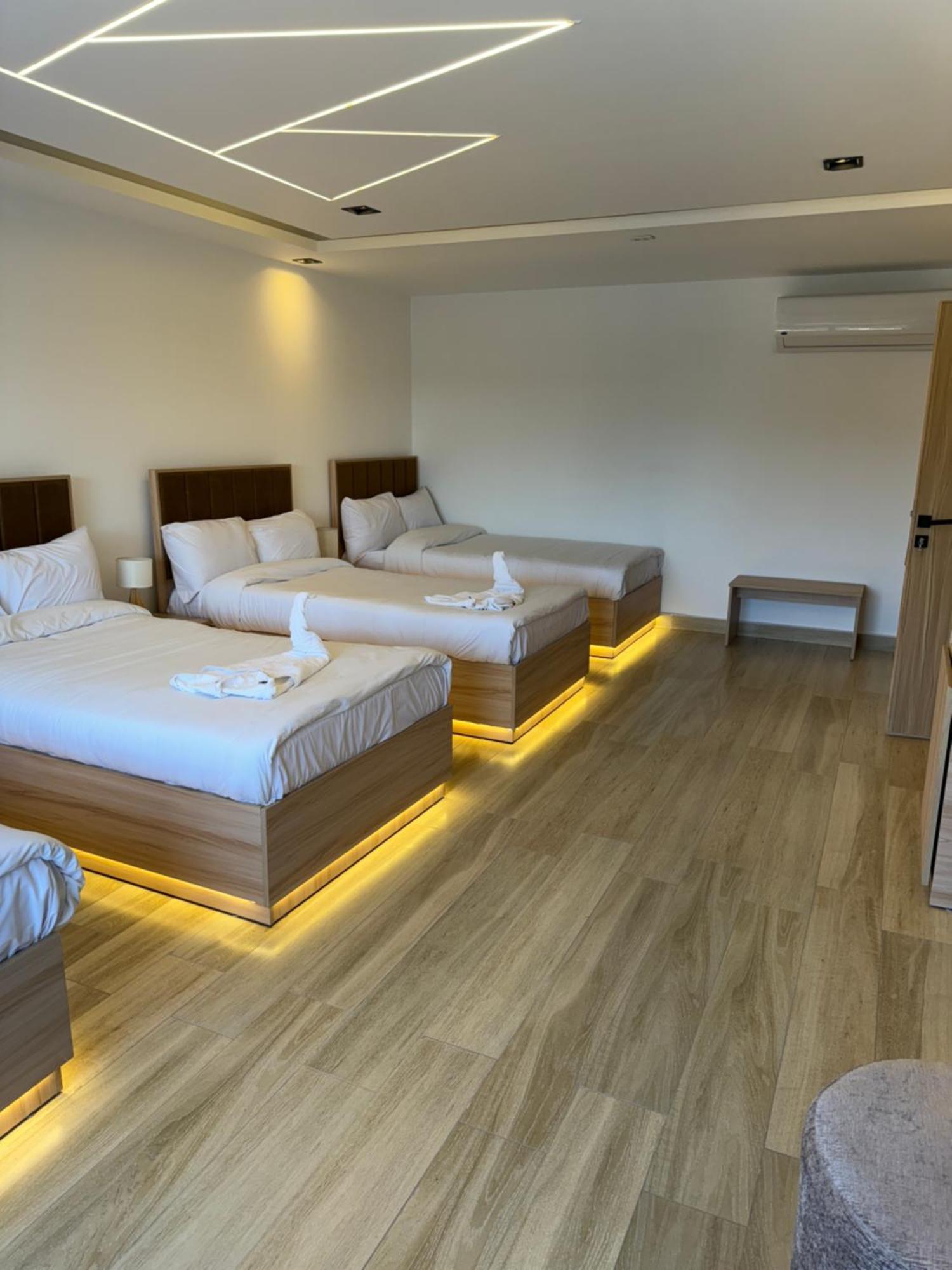 The Platinum Pyramid View Inn Kafrat al Jabal Екстер'єр фото