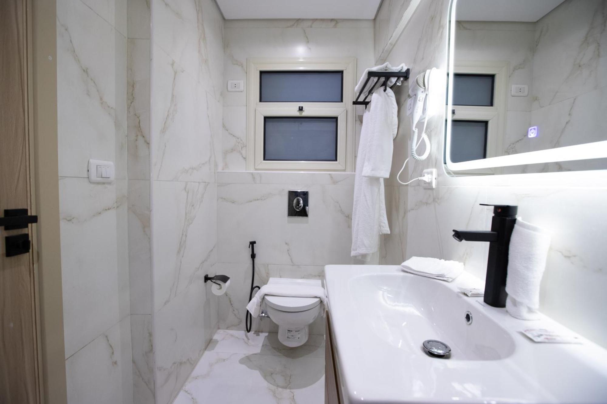 The Platinum Pyramid View Inn Kafrat al Jabal Екстер'єр фото